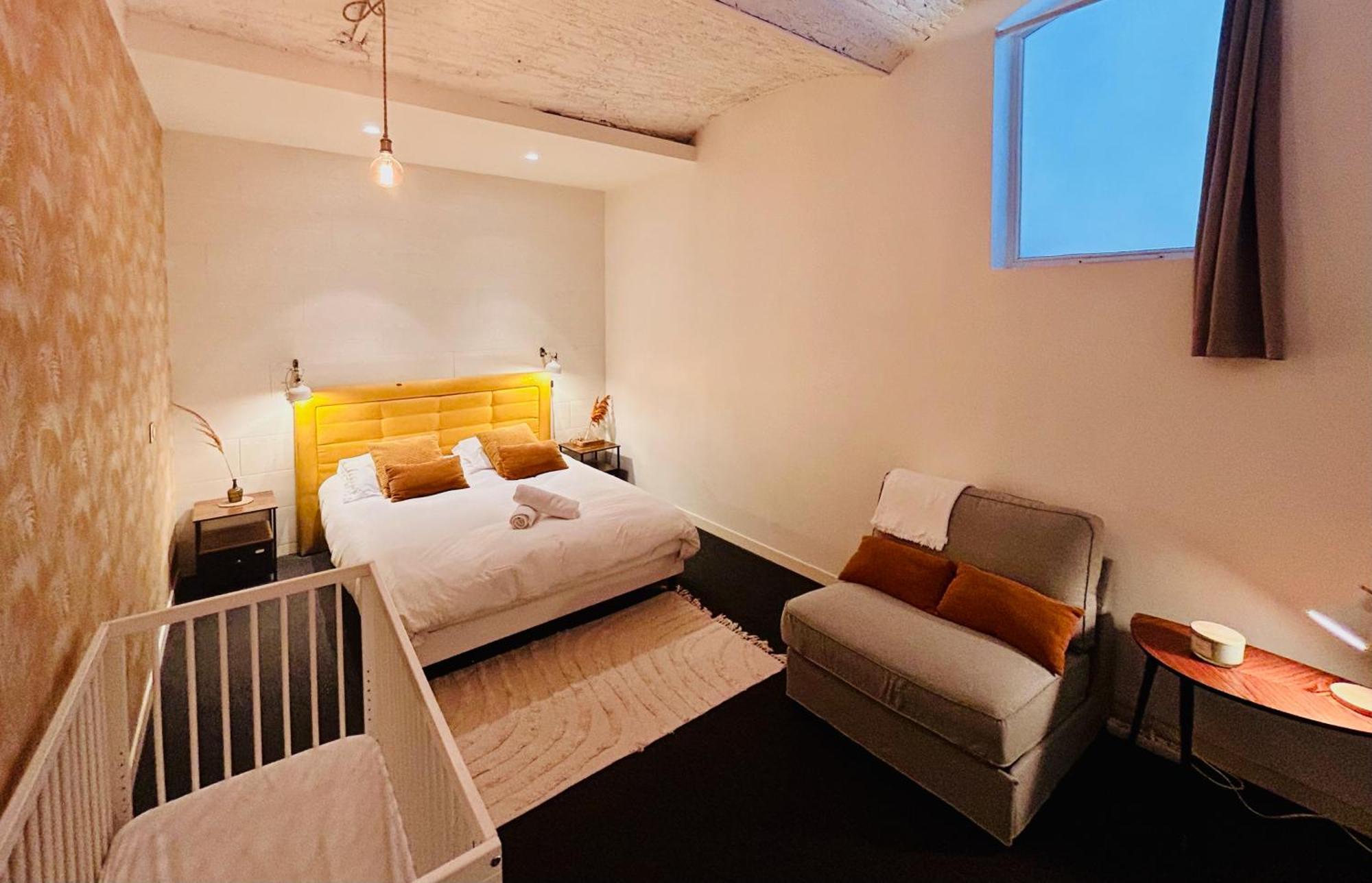Le Quai - Spacieux Et Calme, 3 Chambres, Ideal Familles Et Professionnels, Vieux Appartement *